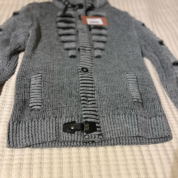 Cozy Knit Kids Jacket with Unique Detailing - Picture 1 of 13